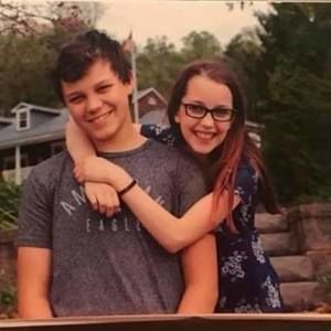 Meet your Posher, Chloe